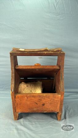 WOODEN SHOE SHINE BOX