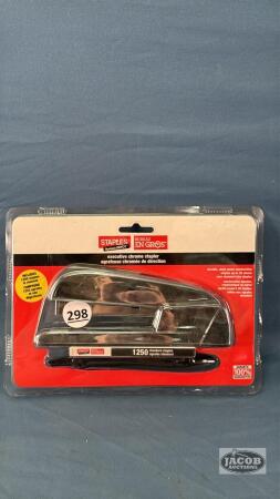 STAPLES CHROME STAPLER