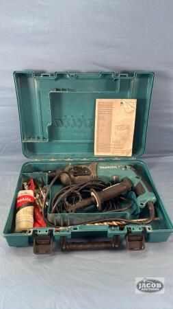 MAKITA 1/2IN HAMMER DRILL IN CASE WITH BITS