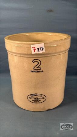 2 GALLON MEDALTA CROCK