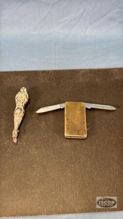 (2) KNIVES