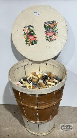 BASKET WITH LARGE QUANITITY OF EMPTY SPOOLS