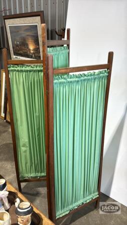 3 SECTION FOLDING DRESSING SCREEN