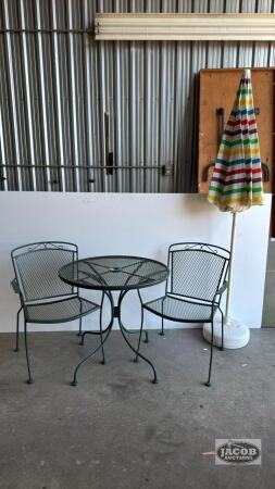 METAL 31IN TABLE WITH (2) METAL ARM CHAIRS
