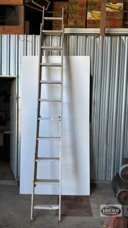 18FT LIGHT DUTY ALUMINUM STEP LADDER