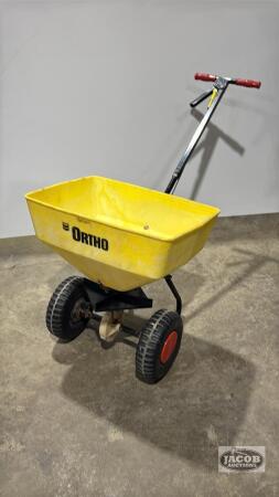 ORTHO LAWN SPREADER