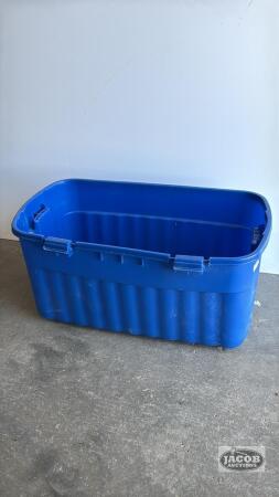 PLASTIC TOTE WITH NO LID