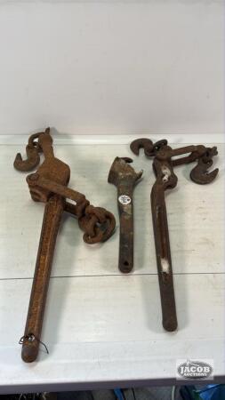 (2) HEAVY CHAIN BINDERS