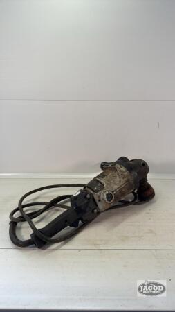BLACK AND DECKER HEAVY DUTY 7IN ANGLE GRINDER
