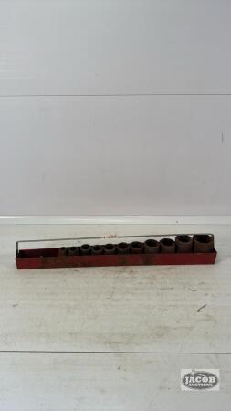 (11) PROTO SAE HALF IN DRIVE IMPACT SOCKETS