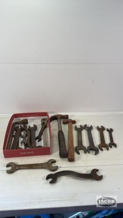 SELECTION OF OLD STANDARD WRENCHES