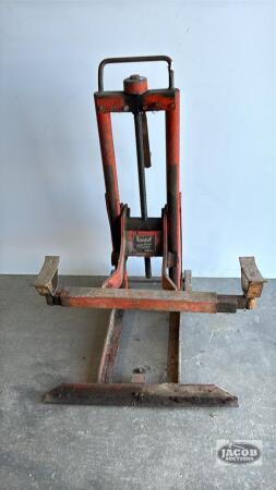 HEIN-WERNER SCREWBALL HAND BUMPER JACK
