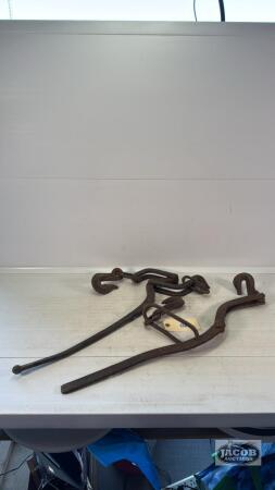 (2) LARGE CHAIN BINDERS