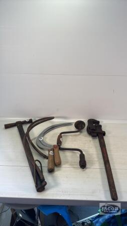 SELECTION OF VINTAGE TOOLS