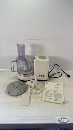 BRAUN DELUX FOOD PROCESSER
