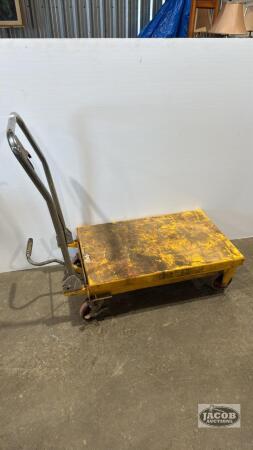 POWER FIST HYDRAULIC LIFT TABLE ON WHEELS