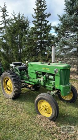 JOHN DEERE 40 GAS TRACTOR