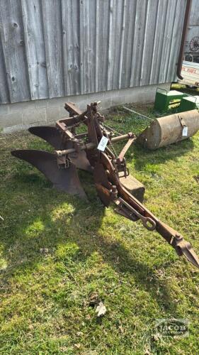 ALICE CHALMERS 2 FURROW SNAP COUPLER PLOW