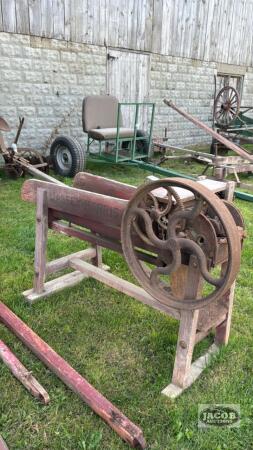 MASSEY HARRIS CUTTING BOX