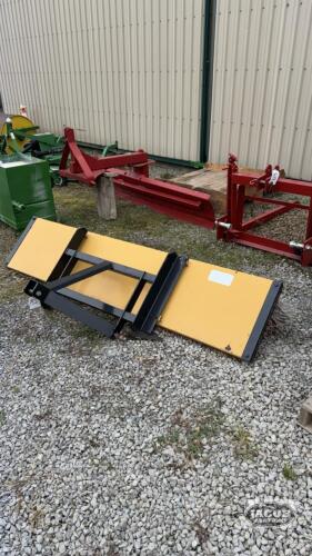 7FT 3PTH BROOM ATTACHMENT