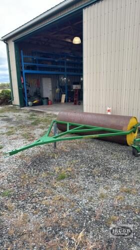 8FT SMOOTH DRUM ROLLER