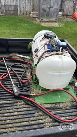BE AGRIEASE 25 GALLON 12V SPRAYER