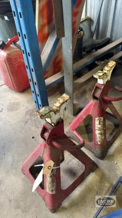 PAIR OF STEEL AXLE STANDS