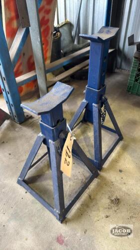 PAIR OF STEEL AXLE STANDS