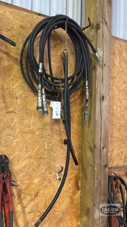 LOTS OF HYDRAULIC HOSES