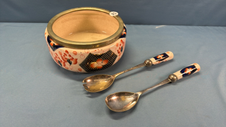 Imari Design Serving Bowl & 2 Utensils -See Notes