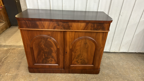 English Mahogany Side Board with Drawer