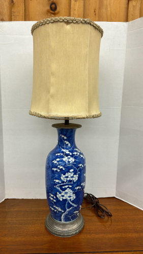 Blue & White Ceramic Asian Lamp & Jade Finial