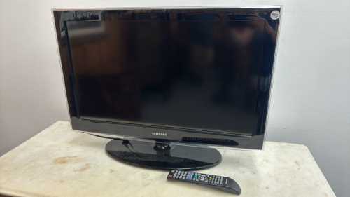 Samsung Flat Screen 32in TV