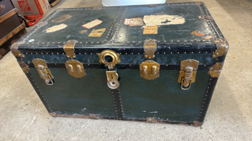 Steamer Trunk with Tray