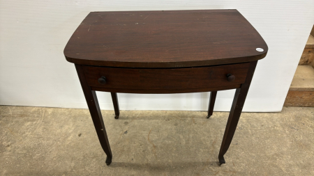 Mahogany Dressing Table with Drawer