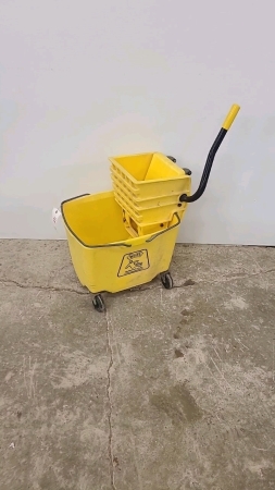 Squeeze Mop Bucket