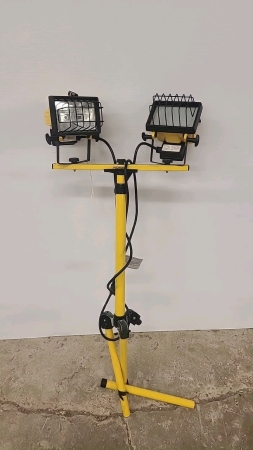 Double Halogen Work Light Stand -Needs Bulbs