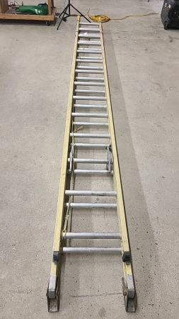 26ft Fibreglass Extension Ladder