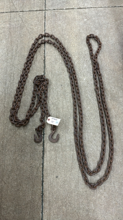 Approx. 28ft. Chain with 1 Grab Hook & 1 Slip Hook