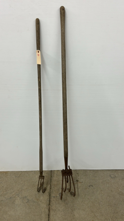 2 Garden Cultivators -1 Large & 1 Small