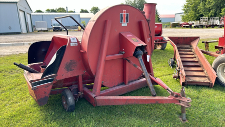 International 600 Forage Blower