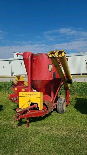 New Holland 355 Mix Mill