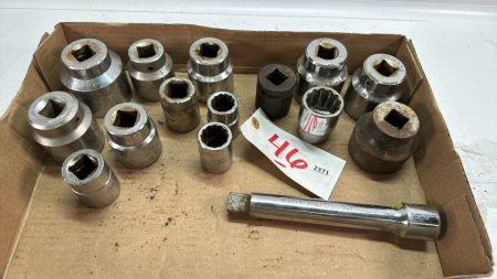 Assorted 3/4in Drive Sockets & 8in Long Extension