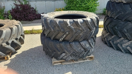 Pair of BKT 480/70R34 Tires