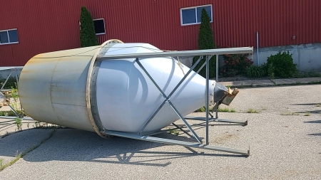 Approx. 5 Ton Poly Feed Bin on Stand