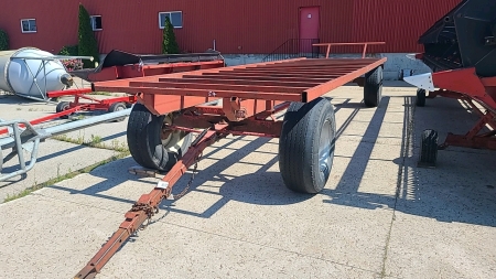 30ft Bale Rack on Horst 12 Ton Wagon