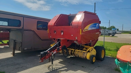 New Holland BR7060 CropCutter Round Baler