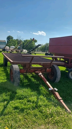 8ft x 20ft Steel Mesh Bale Wagon