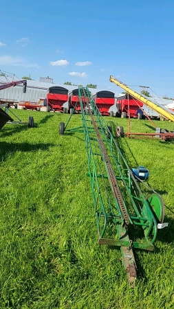 55ft Skeleton Bale Elevator on Transport