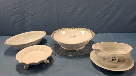 Glassware & China Lot